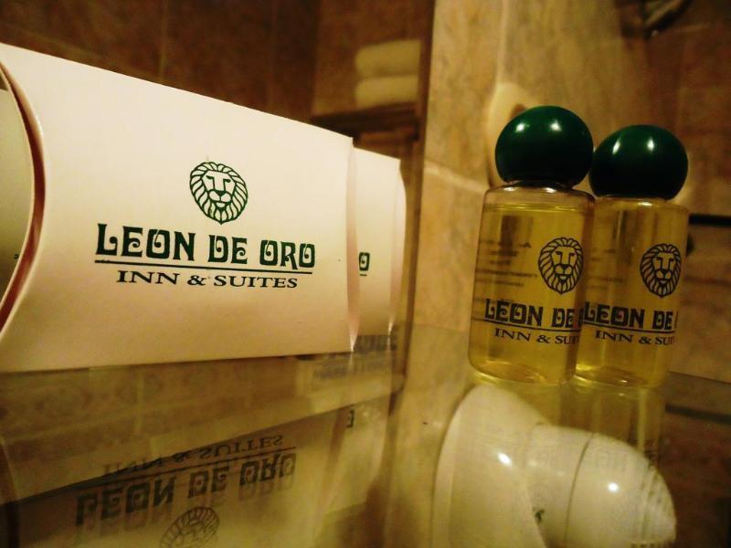 Leon De Oro Inn & Suites Лима Екстериор снимка